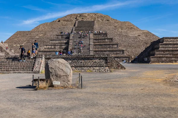 メキシコのTeotihuacanの古代都市のピラミッド — ストック写真