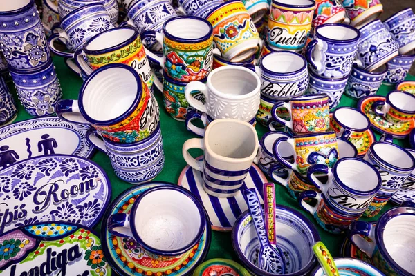 Colorful Traditional Mexican Pottery Talavera Style Souvenirs Sale Local Market — Stock Photo, Image