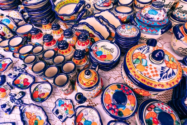 Colorful Traditional Mexican Pottery Talavera Style Souvenirs Sale Local Market — Stock Photo, Image