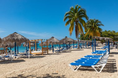 PLAYA ANCON, CUBA - 17 Aralık 2019 Trinidad, Küba yakınlarındaki Playa Ancon plajı