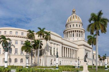 HAVANA, CUBA - 10 Aralık 2019: Havana, Küba 'da El Capitolio olarak bilinen Ulusal Kongre Binası.