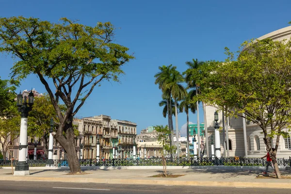 Havana Kuba Dezember 2019 Altstadt Havannas Mit Einheimischen Und Touristen — Stockfoto