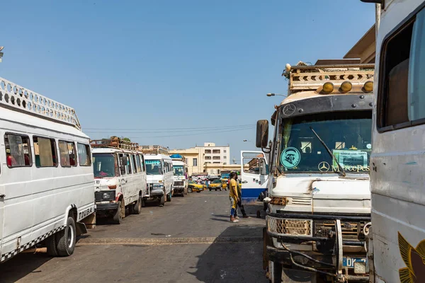 Dakar Senegal Noviembre 2019 Personas Que Trabajan Trafican Dakar Capital — Foto de Stock