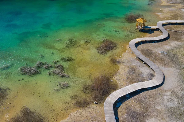 Veduta Aerea Del Sentiero Legno Sul Turquioso Colore Del Lago — Foto Stock