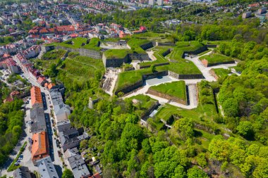 Klodzko Kalesi - hava manzaralı. Klodzko, Aşağı Silezya, Polonya.