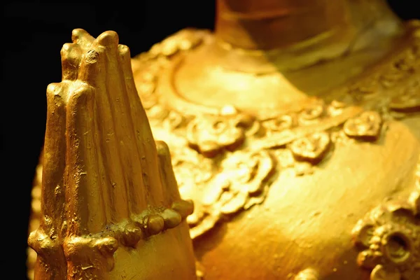 Närbild Detalj Gyllene Buddha Staty Selektivt Fokus — Stockfoto