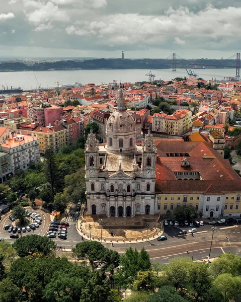 Stadtbild Lissabon, basilica lapa estrela portugal panorama, wetter europäische stadt — Stockfoto