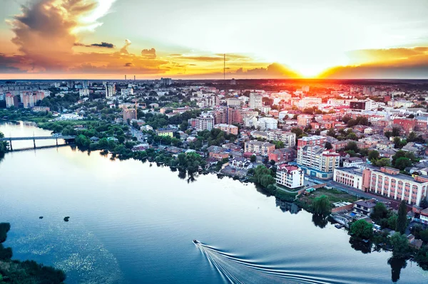 Vinnytsia Ucrania paisaje urbano vista en el río sur bug horizonte al aire libre Vinnitsa Fotos de stock libres de derechos