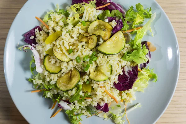 Inci arpa salatası — Stok fotoğraf