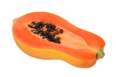 Beyaz arka plan üzerinde izole taze olgun papaya yarısı