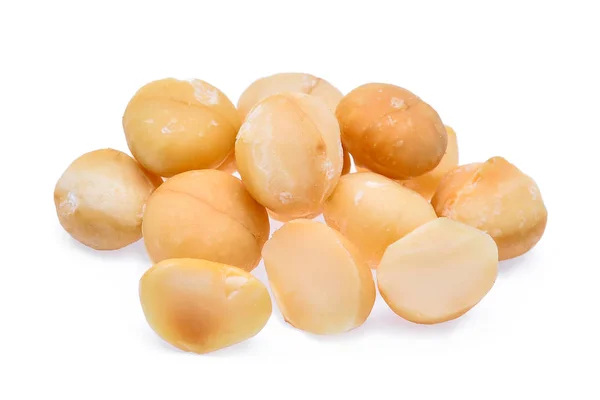 Noce di macadamia essiccata isolata su fondo bianco — Foto Stock