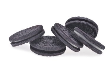 sandviç çikolata Çerezler üzerinde beyaz backgrou izole krema ile