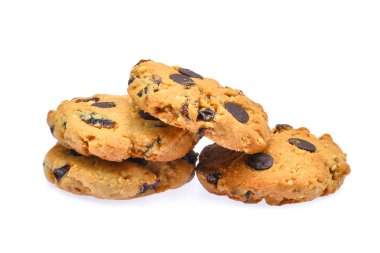 Beyaz arkaplanda izole edilmiş çikolatalı kurabiye