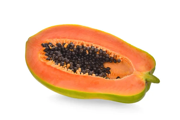 Beyaz arka plan üzerinde izole taze papaya yarısı — Stok fotoğraf