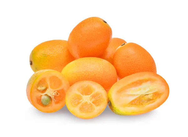 Kumquat, fruto cumquat aislado sobre fondo blanco — Foto de Stock