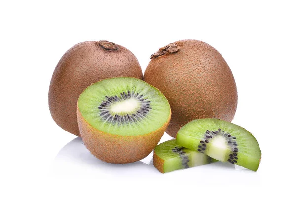 Kiwi frutas isoladas sobre fundo branco. — Fotografia de Stock