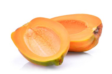 taze papaya çekirdeksiz beyaz arka plan üzerinde izole yarısı