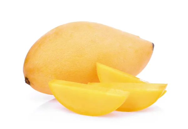 Verse mango geïsoleerd op witte achtergrond — Stockfoto