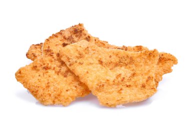 Beyaz arka plan üzerinde izole domuz ipi ile pirinç kraker