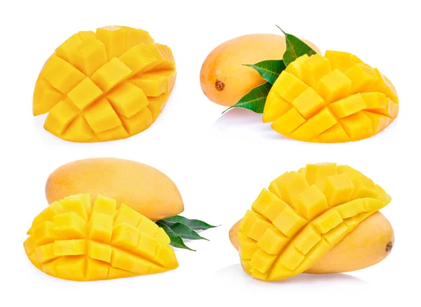 Set di fette di mango fresco isolato su fondo bianco — Foto Stock