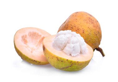 Santol meyvesi beyaz arkaplanda izole