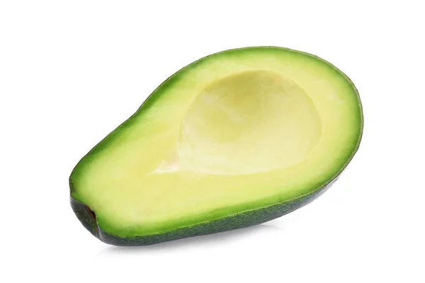 Verse halve avocado geïsoleerd op witte achtergrond — Stockfoto