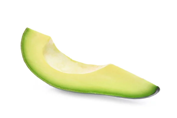 Scheibe frische Avocado isoliert auf weißem Hintergrund — Stockfoto