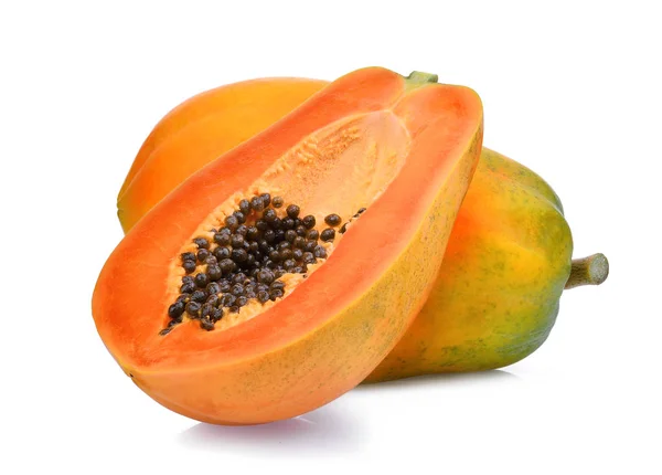 Egész és fél érett papaya gyümölcs, magvak, elszigetelt fehér — Stock Fotó