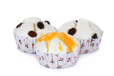 Beyaz arka plan üzerinde izole mini Tay cupcake