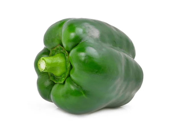 Egész zöld kaliforniai paprika, elszigetelt fehér background — Stock Fotó