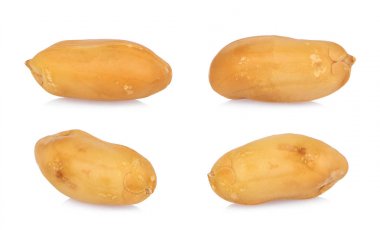 kavrulmuş fıstık tohum izole beyaz arka plan üzerinde