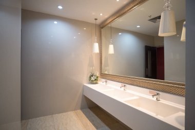 umumi tuvaletler, lavabo aynası, umumi tuvalet.