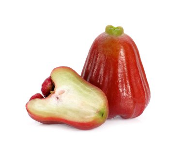 Beyaz arkaplanda yalıtılmış gül elması ya da chomphu