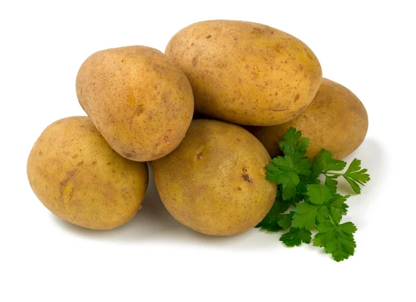 Patatas maduras aisladas en blanco —  Fotos de Stock