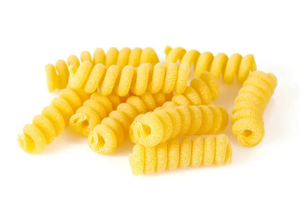 Fusilli Corti Pasta Cruda Aislada Sobre Blanco — Foto de Stock