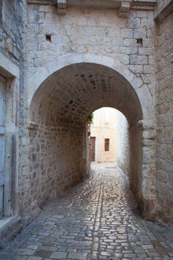 Eski Hırvat kasabası Trogir 'in sokağı