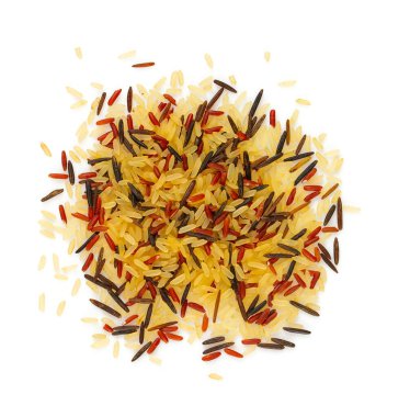 Karışık pirinç beyaza izole edilmiş.