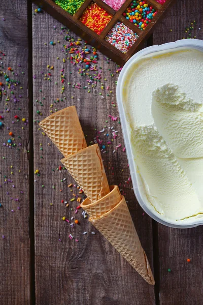 Vanilla Ice Cream Brown Wooden Surface — Stock Photo, Image