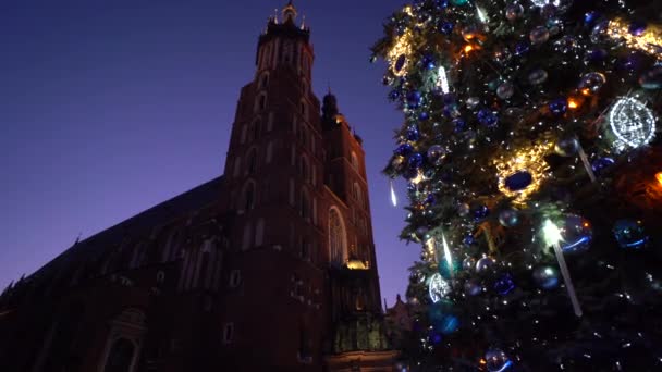 Praça do Mercado Principal de Cracóvia com Árvore de Natal e Pano Hall 4K — Vídeo de Stock