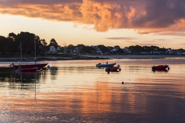 Nascer do sol em Benodet — Fotografia de Stock