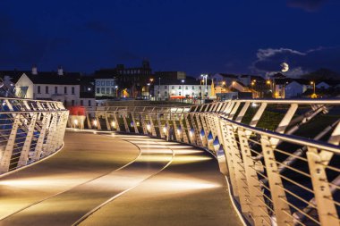Barış Köprüsü Derry'de