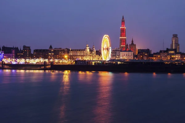Panorama van Antwerpen over de Schelde — Stockfoto