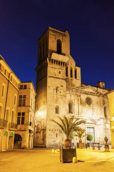 Notre-Dame-et-Saint-Castor Cathedral in Nimes — 图库照片