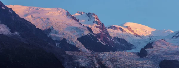 Mt. Blanc seen from Chamonix — Stock Photo, Image