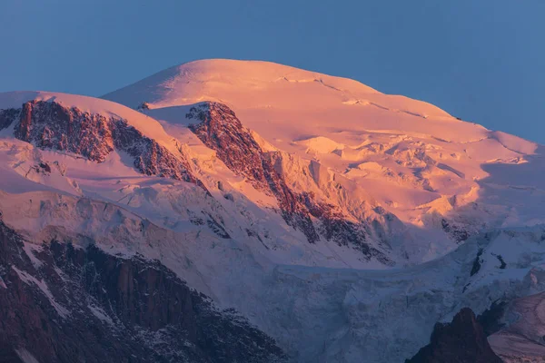 Mt. Blanc visto de Chamonix — Fotografia de Stock
