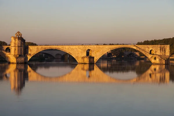 Pont Saint-Benezet på floden Rhône i Avignon — Stockfoto