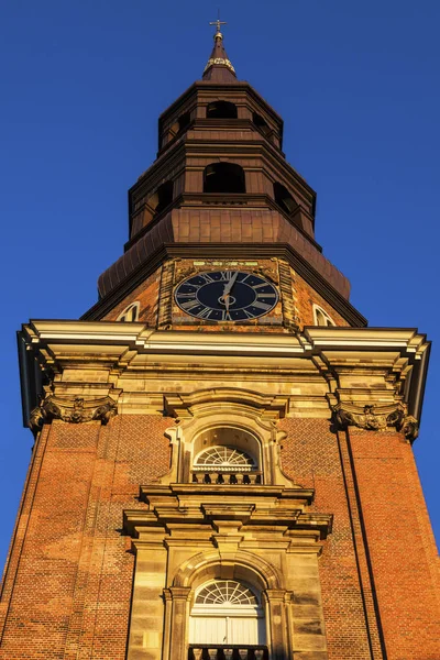 St Katarina kyrka i Hamburg — Stockfoto