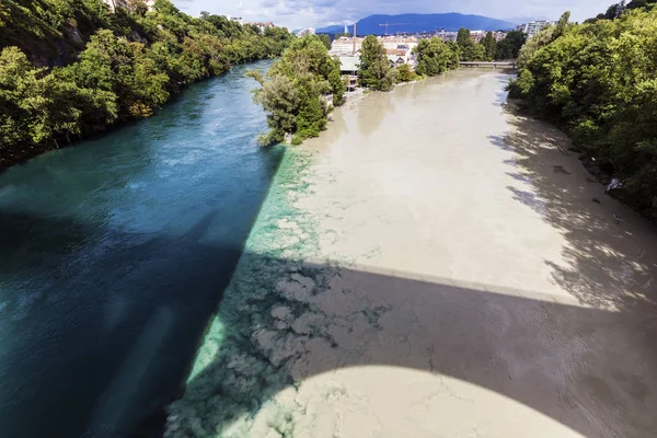 Confluência dos Rios Rhone e Arve em Genebra — Fotografia de Stock