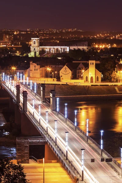 Bridge on Nemunas River and city architecture — Stock Photo, Image