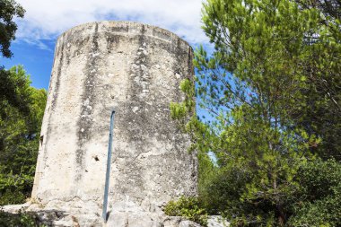 Fontvieille içinde eski değirmen